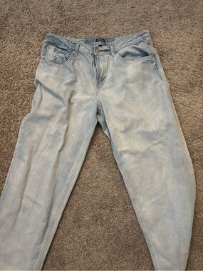 Light Wash Denim Jeans - Pale Blue